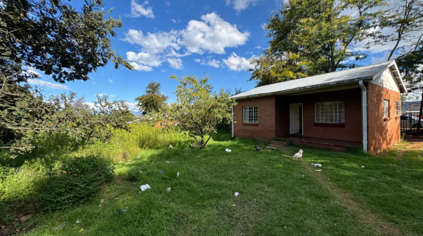 Strategically Positioned Redevelopment Property In Lesotho for Sale by Auction Property Images