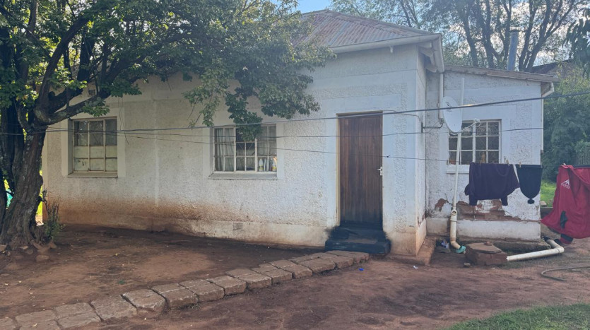 Strategically Positioned Redevelopment Property In Lesotho for Sale by Auction Property Images
