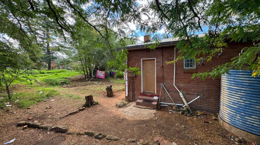 Strategically Positioned Redevelopment Property In Lesotho for Sale by Auction Property Images