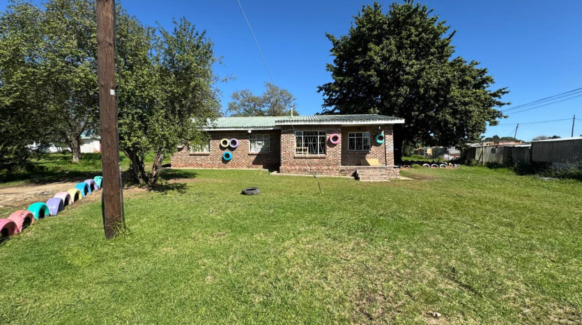 A Prime Area Situated In The Strategically Located Centre Of Mafeteng Property Images