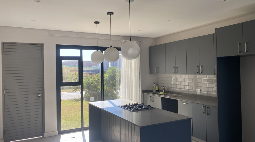 Brand New Simplex With Sea Views Property Images