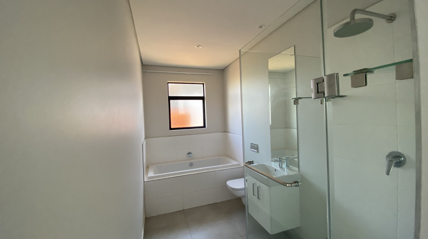 Brand New Simplex With Sea Views Property Images