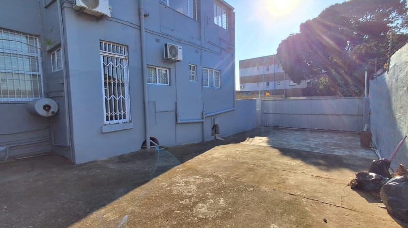 Versatile Building in Morningside, Durban Property Images