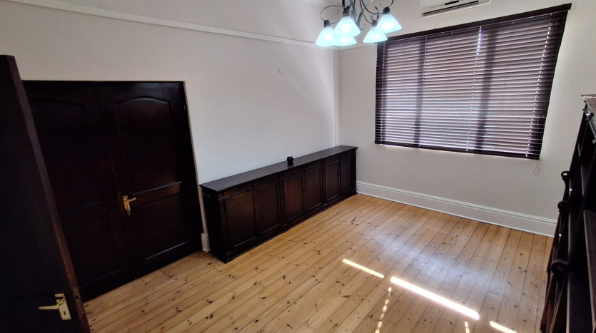 Versatile Building in Morningside, Durban Property Images