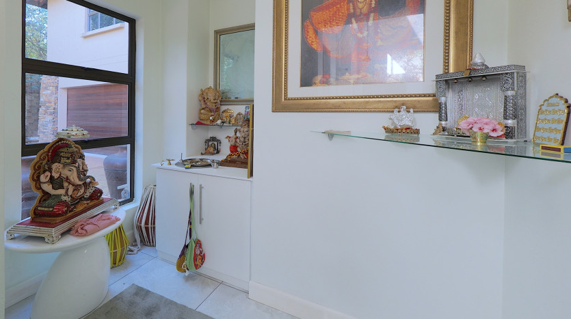 Modern Family Home in Private Estate Property Images