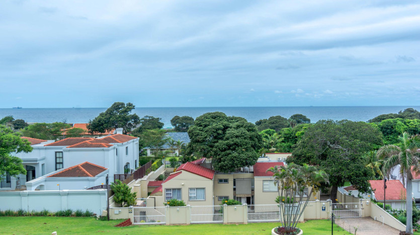 DECEASED ESTATE: Stylish Coastal Living in Sought-After Umhlanga Rocks Property Images
