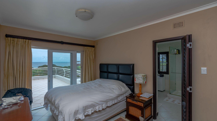 DECEASED ESTATE: Stylish Coastal Living in Sought-After Umhlanga Rocks Property Images