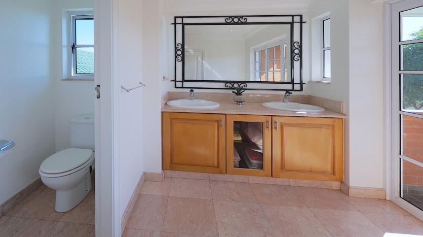 Exclusive Home Mount Edgecombe Estate Property Images