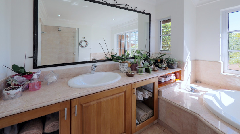 Exclusive Home Mount Edgecombe Estate Property Images
