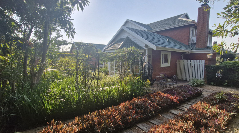 Exclusive Home Mount Edgecombe Estate Property Images