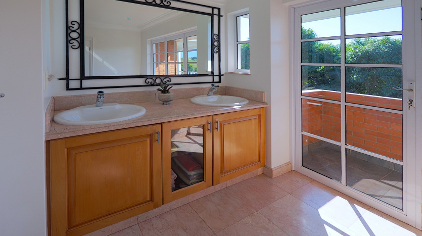 Exclusive Home Mount Edgecombe Estate Property Images