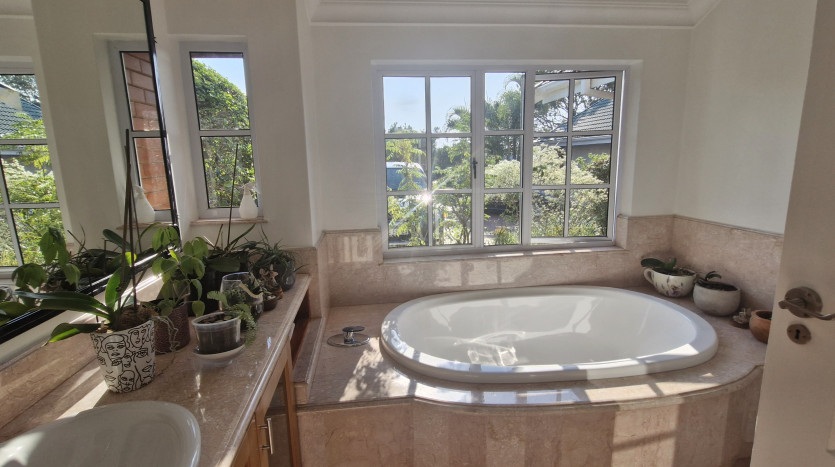 Exclusive Home Mount Edgecombe Estate Property Images
