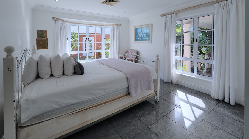 Exclusive Home Mount Edgecombe Estate Property Images