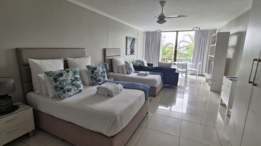 Resort-Style Living on Umhlanga Beachfront Property Images