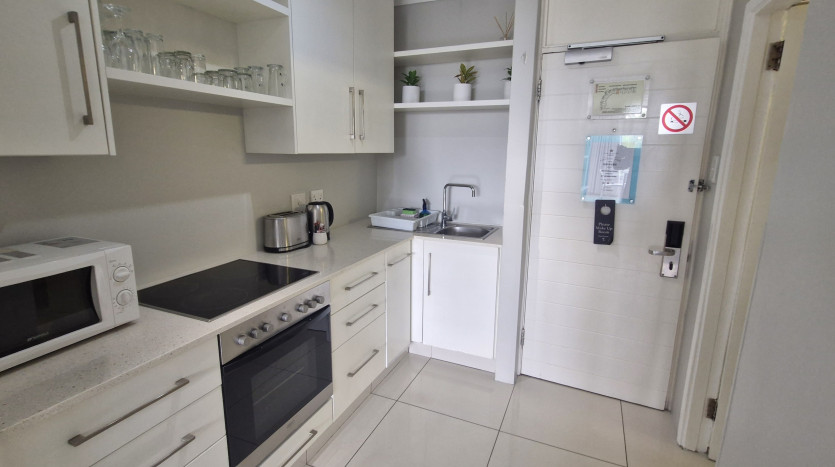 Resort-Style Living on Umhlanga Beachfront Property Images