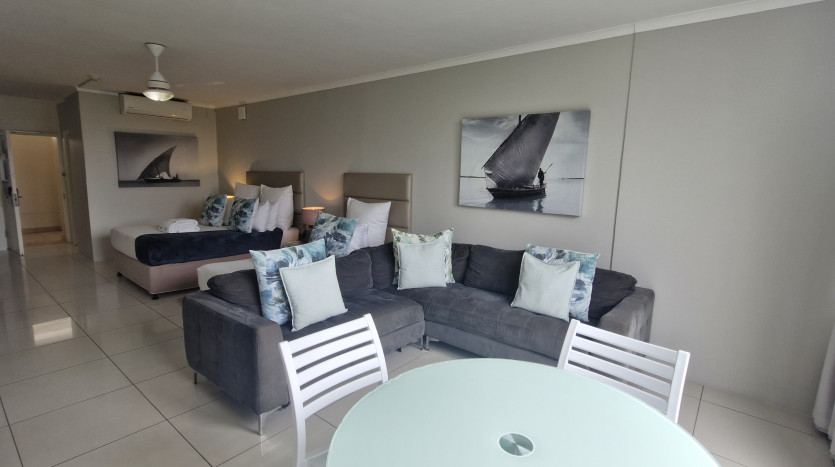Resort-Style Living on Umhlanga Beachfront Property Images