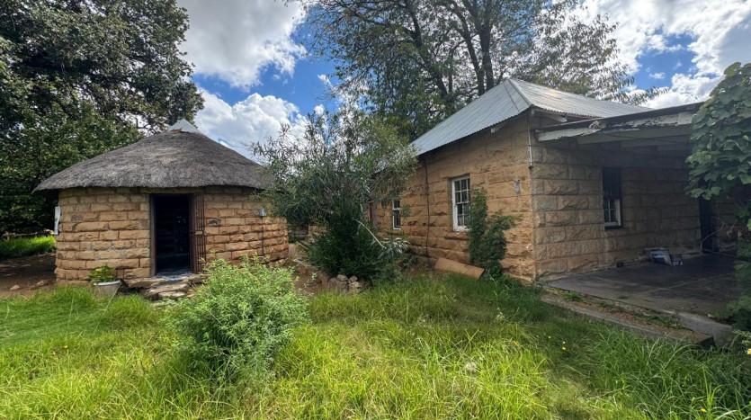 Residential Property in Teyateyaneng Property Images