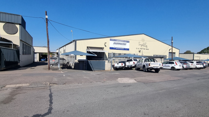 Industrial Investment Package – 3 Adjacent Industrial Properties Property Images
