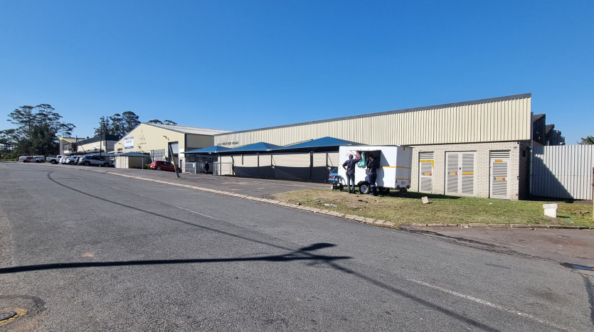 Industrial Investment Package – 3 Adjacent Industrial Properties Property Images