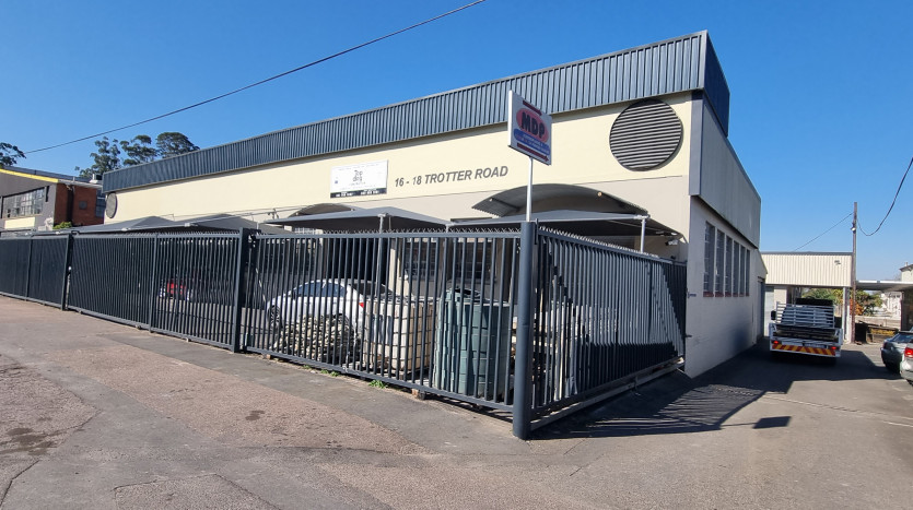 Industrial Investment Package – 3 Adjacent Industrial Properties Property Images