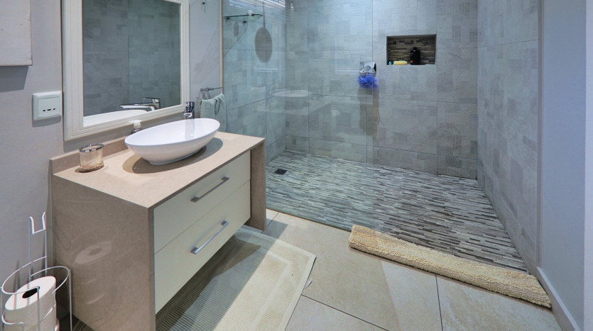 Exclusive Izinga Estate Residence Property Images