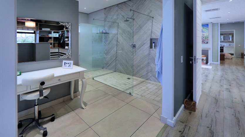Exclusive Izinga Estate Residence Property Images