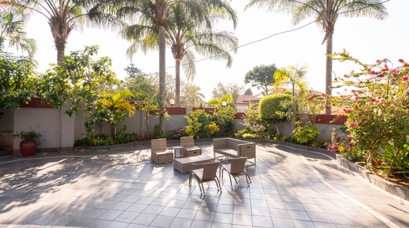 DECEASED ESTATE: Opulent Unique Home Umhlanga Property Images