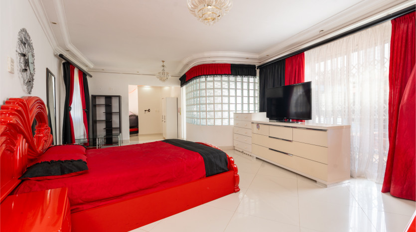 DECEASED ESTATE: Opulent Unique Home Umhlanga Property Images