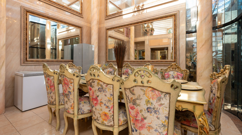 DECEASED ESTATE: Opulent Unique Home Umhlanga Property Images