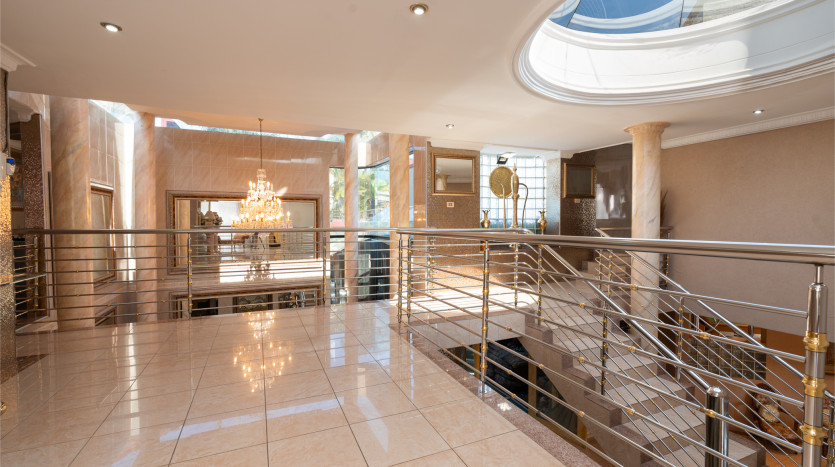 DECEASED ESTATE: Opulent Unique Home Umhlanga Property Images