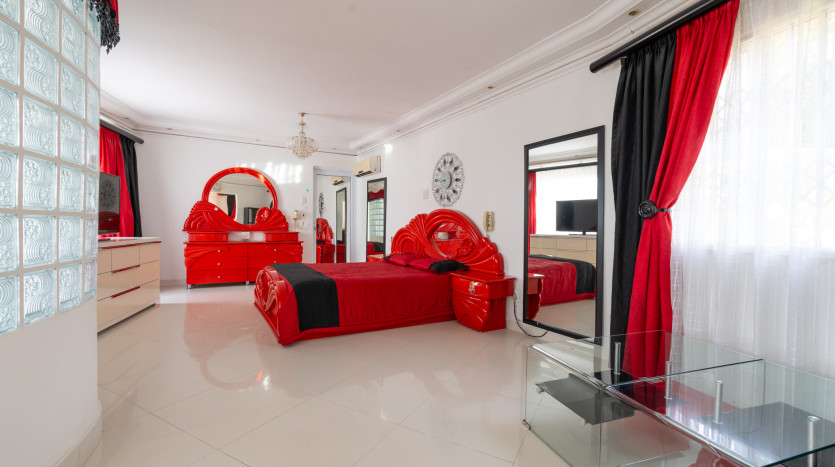 DECEASED ESTATE: Opulent Unique Home Umhlanga Property Images