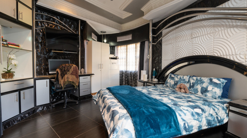 DECEASED ESTATE: Opulent Unique Home Umhlanga Property Images