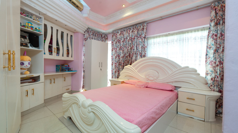 DECEASED ESTATE: Opulent Unique Home Umhlanga Property Images
