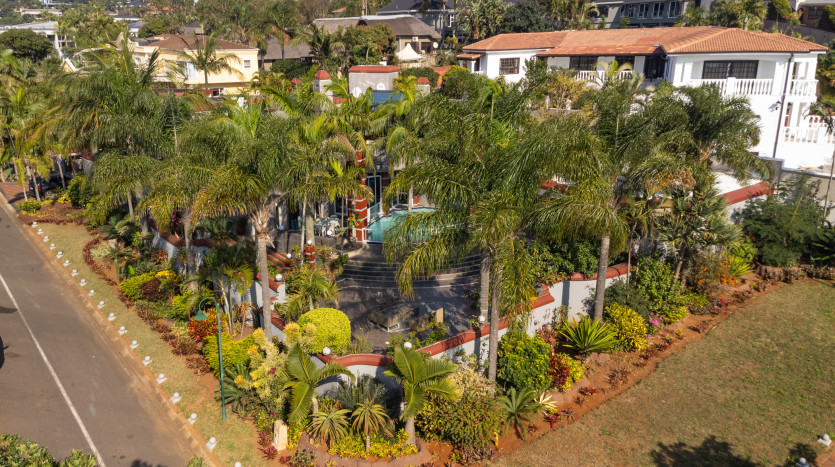 DECEASED ESTATE: Opulent Unique Home Umhlanga Property Images