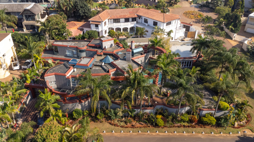 DECEASED ESTATE: Opulent Unique Home Umhlanga Property Images