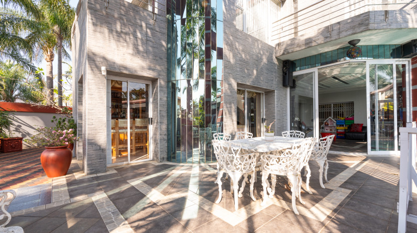 DECEASED ESTATE: Opulent Unique Home Umhlanga Property Images