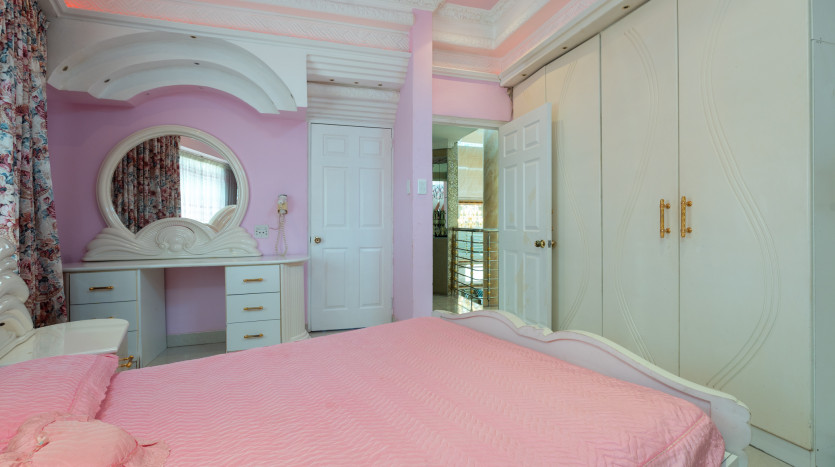 DECEASED ESTATE: Opulent Unique Home Umhlanga Property Images