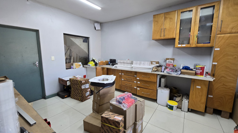 Modern Industrial Space in Secure Park Property Images