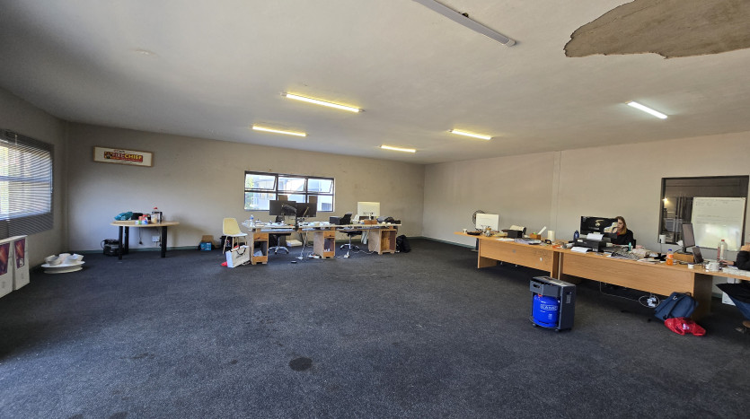 Modern Industrial Space in Secure Park Property Images