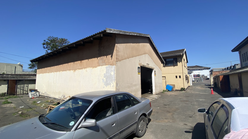 Commercial Building in Pinetown Property Images