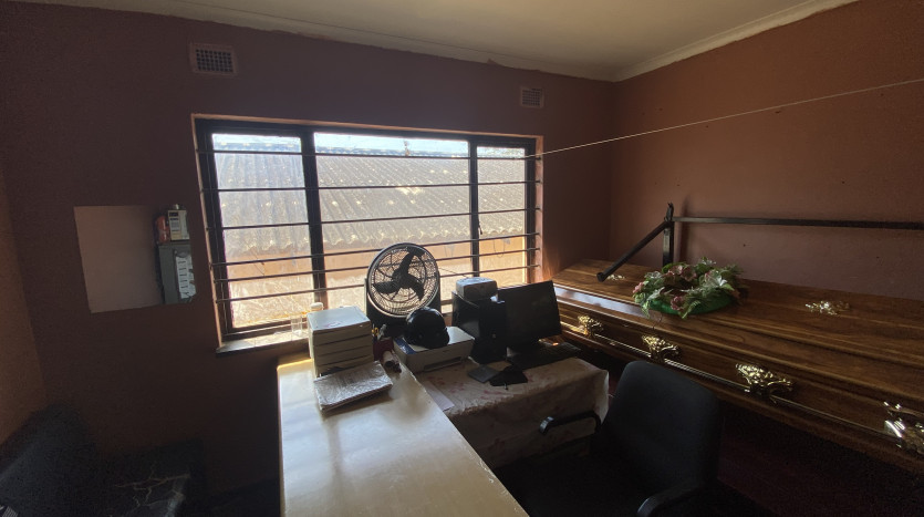 Commercial Building in Pinetown Property Images