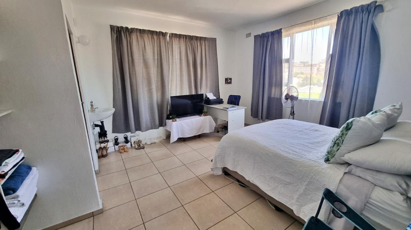 Income Generating Block Of Flats Property Images