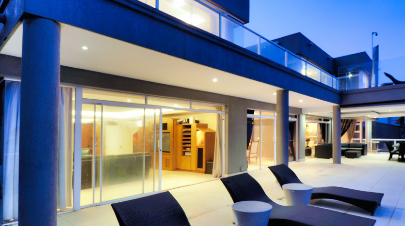 Stylish Indian Ocean View Mansion in Umhlanga Rocks Property Images
