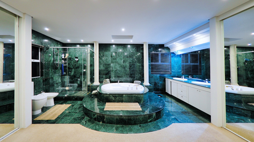 Stylish Indian Ocean View Mansion in Umhlanga Rocks Property Images