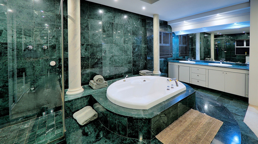 Stylish Indian Ocean View Mansion in Umhlanga Rocks Property Images
