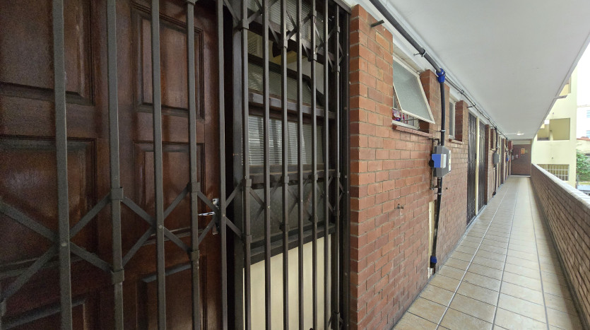 PORTFOLIO DISPOSAL: Block of 72 Flats in Durban CBD Property Images