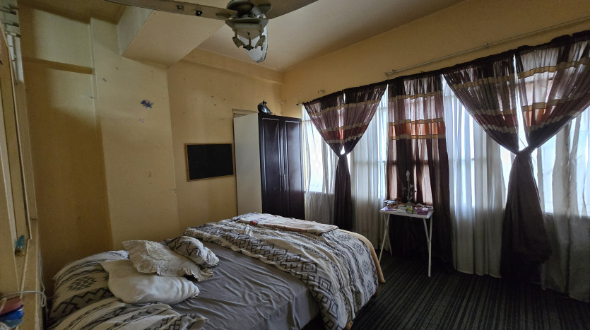 PORTFOLIO DISPOSAL: 79 Flats & Ground Floor Commercial In The Heart Of Durban CBD Property Images