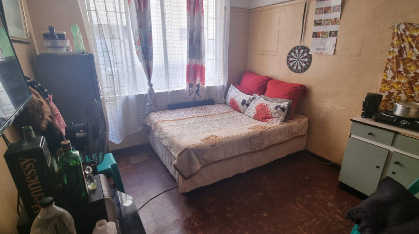 PORTFOLIO DISPOSAL: 57 Bachelor Flats within Durban’s Point Precinct Property Images