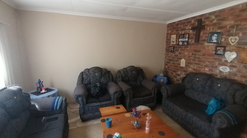 Income-Producing Residential Property in Freemanville Property Images