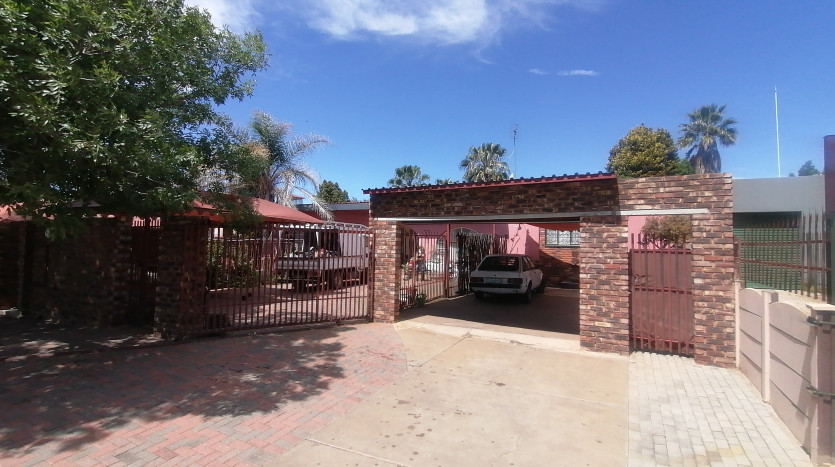 Income-Producing Residential Property in Freemanville Property Images